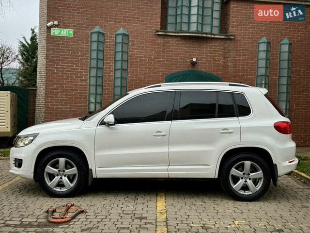Белый Фольксваген Тигуан, объемом двигателя 1.97 л и пробегом 257 тыс. км за 14999 $, фото 1 на Automoto.ua