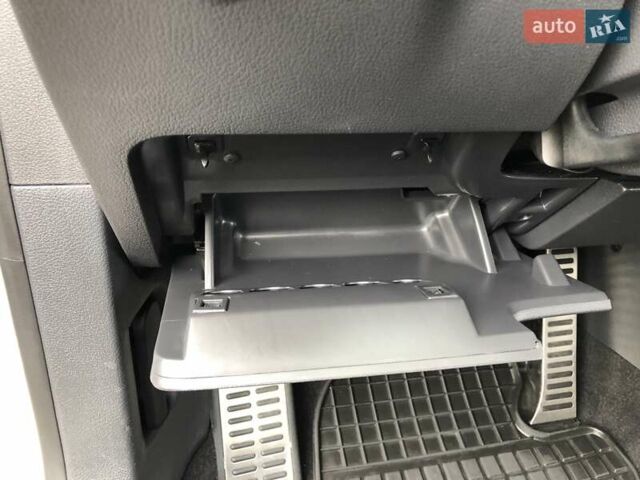 Білий Фольксваген Тігуан, об'ємом двигуна 2 л та пробігом 165 тис. км за 13600 $, фото 62 на Automoto.ua