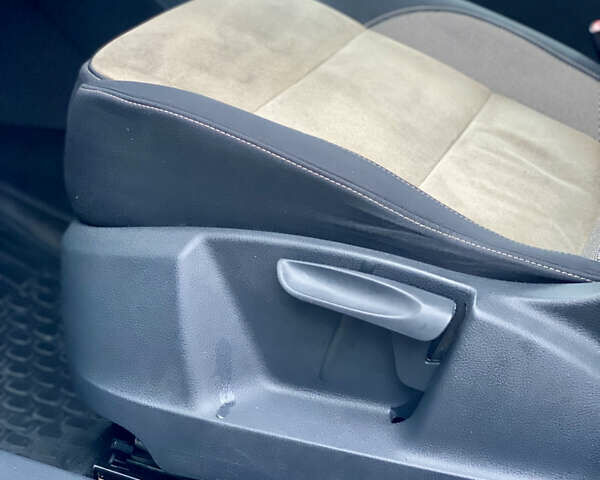 Белый Фольксваген Тигуан, объемом двигателя 2 л и пробегом 236 тыс. км за 13500 $, фото 24 на Automoto.ua