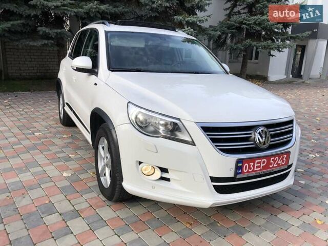 Білий Фольксваген Тігуан, об'ємом двигуна 2 л та пробігом 165 тис. км за 13600 $, фото 9 на Automoto.ua