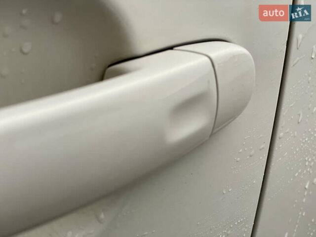 Белый Фольксваген Тигуан, объемом двигателя 2 л и пробегом 236 тыс. км за 13500 $, фото 49 на Automoto.ua