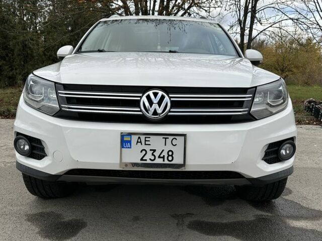 Белый Фольксваген Тигуан, объемом двигателя 2 л и пробегом 215 тыс. км за 12500 $, фото 14 на Automoto.ua