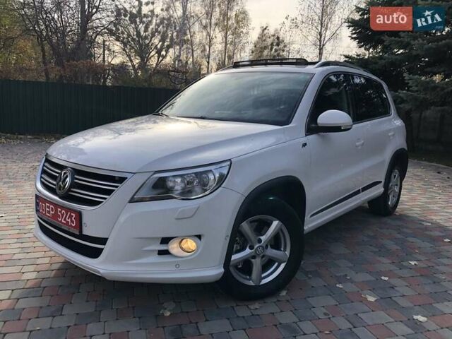 Білий Фольксваген Тігуан, об'ємом двигуна 2 л та пробігом 165 тис. км за 13600 $, фото 17 на Automoto.ua