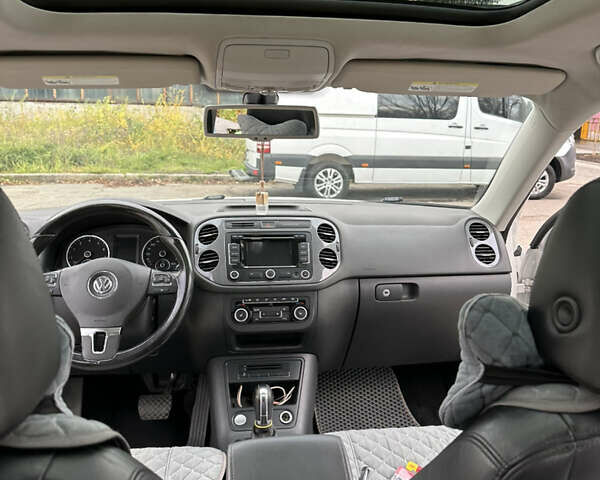 Белый Фольксваген Тигуан, объемом двигателя 1.98 л и пробегом 215 тыс. км за 12500 $, фото 2 на Automoto.ua