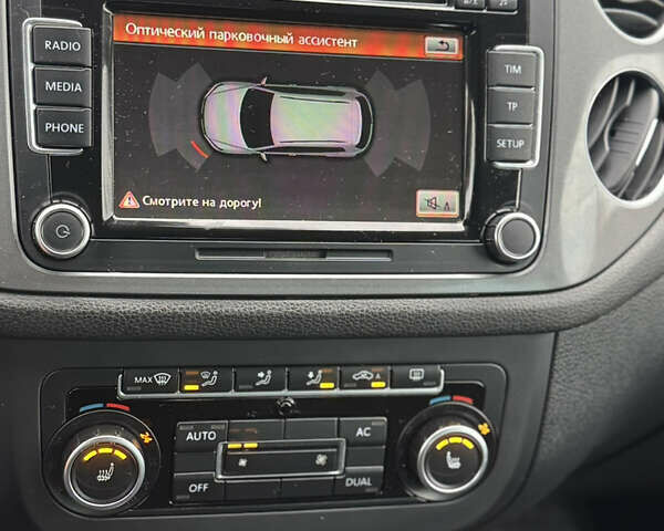 Белый Фольксваген Тигуан, объемом двигателя 1.97 л и пробегом 270 тыс. км за 12600 $, фото 2 на Automoto.ua