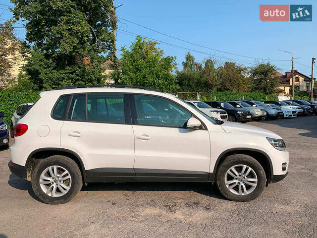 Білий Фольксваген Тігуан, об'ємом двигуна 2 л та пробігом 208 тис. км за 13890 $, фото 3 на Automoto.ua