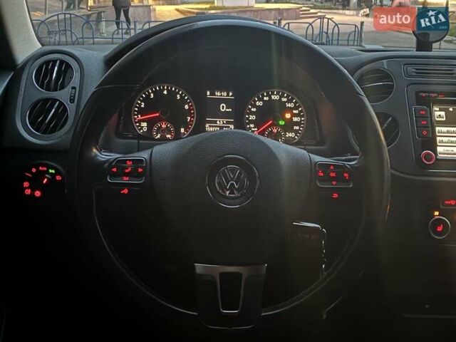 Білий Фольксваген Тігуан, об'ємом двигуна 2 л та пробігом 160 тис. км за 12200 $, фото 18 на Automoto.ua