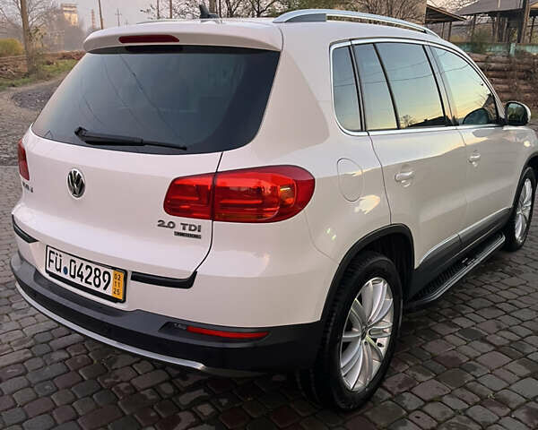 Белый Фольксваген Тигуан, объемом двигателя 1.97 л и пробегом 225 тыс. км за 14900 $, фото 5 на Automoto.ua