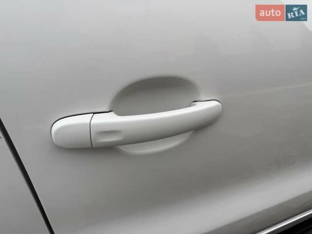 Белый Фольксваген Тигуан, объемом двигателя 2 л и пробегом 142 тыс. км за 12999 $, фото 59 на Automoto.ua