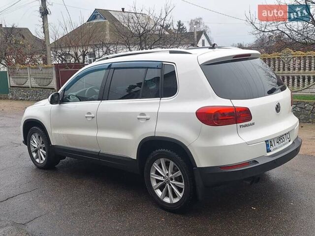 Білий Фольксваген Тігуан, об'ємом двигуна 2 л та пробігом 107 тис. км за 17000 $, фото 25 на Automoto.ua