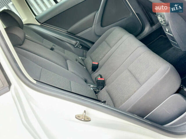 Белый Фольксваген Тигуан, объемом двигателя 1.98 л и пробегом 199 тыс. км за 11499 $, фото 25 на Automoto.ua