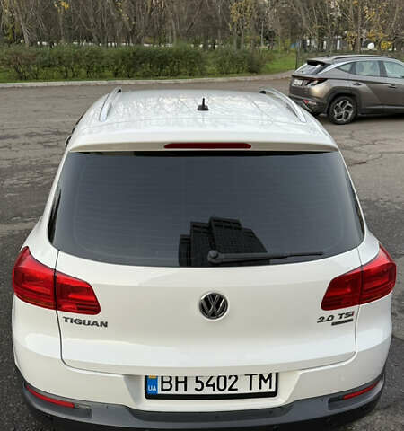 Білий Фольксваген Тігуан, об'ємом двигуна 2 л та пробігом 91 тис. км за 14900 $, фото 6 на Automoto.ua