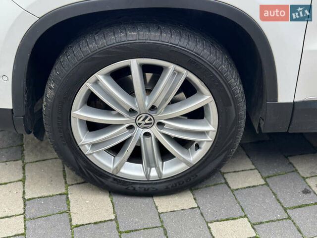 Белый Фольксваген Тигуан, объемом двигателя 1.97 л и пробегом 270 тыс. км за 12600 $, фото 28 на Automoto.ua