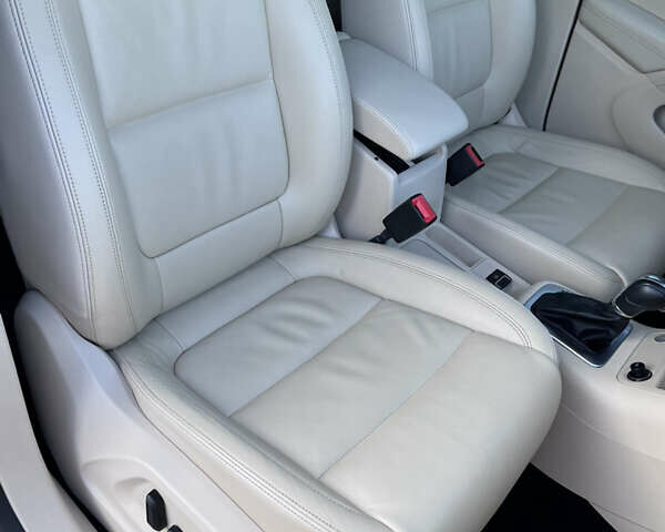 Белый Фольксваген Тигуан, объемом двигателя 1.98 л и пробегом 244 тыс. км за 13500 $, фото 14 на Automoto.ua