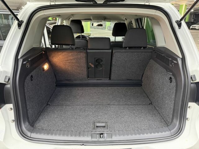 Белый Фольксваген Тигуан, объемом двигателя 2 л и пробегом 183 тыс. км за 9700 $, фото 7 на Automoto.ua