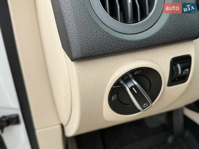 Білий Фольксваген Тігуан, об'ємом двигуна 1.98 л та пробігом 195 тис. км за 10900 $, фото 7 на Automoto.ua