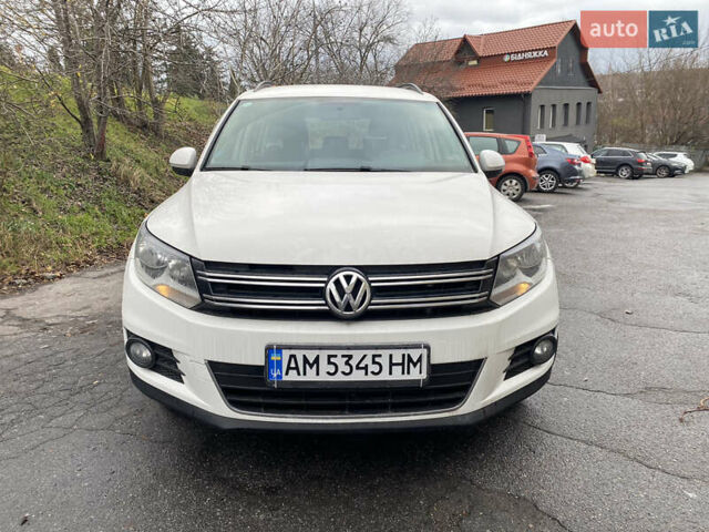 Белый Фольксваген Тигуан, объемом двигателя 1.97 л и пробегом 208 тыс. км за 12600 $, фото 1 на Automoto.ua