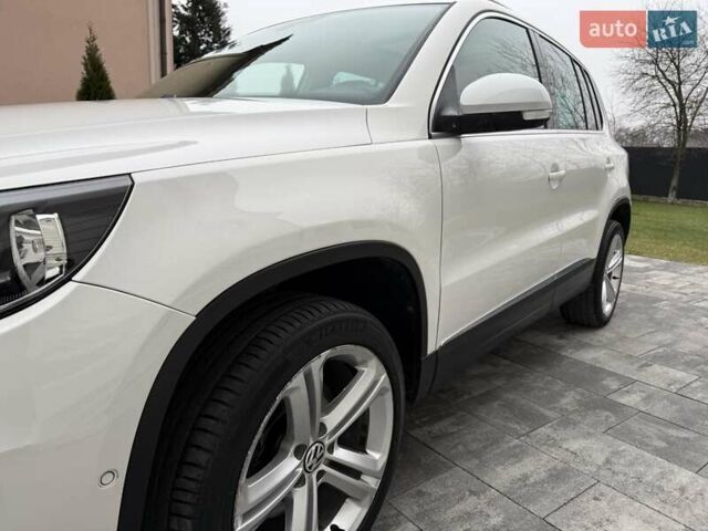 Белый Фольксваген Тигуан, объемом двигателя 2 л и пробегом 142 тыс. км за 12999 $, фото 6 на Automoto.ua