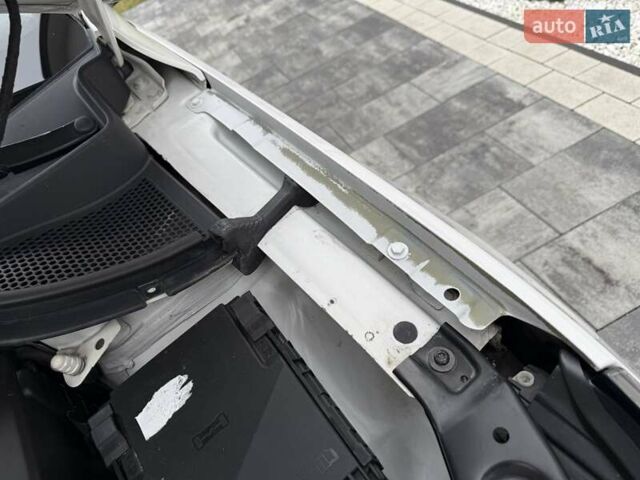 Белый Фольксваген Тигуан, объемом двигателя 2 л и пробегом 142 тыс. км за 12999 $, фото 51 на Automoto.ua