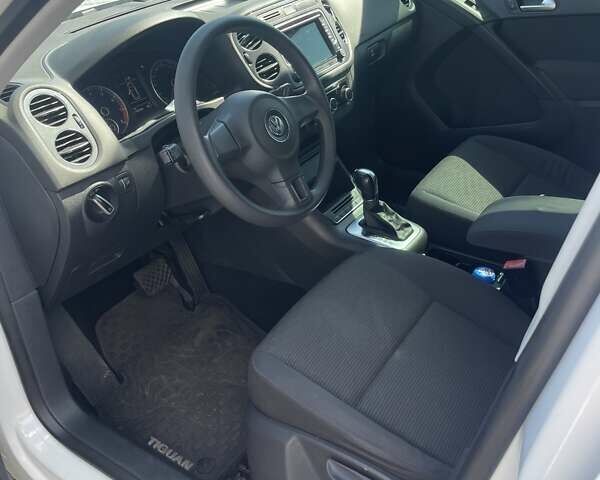 Белый Фольксваген Тигуан, объемом двигателя 1.98 л и пробегом 220 тыс. км за 12850 $, фото 8 на Automoto.ua