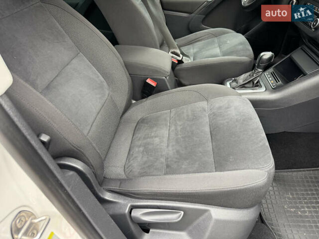 Белый Фольксваген Тигуан, объемом двигателя 1.97 л и пробегом 270 тыс. км за 12600 $, фото 7 на Automoto.ua