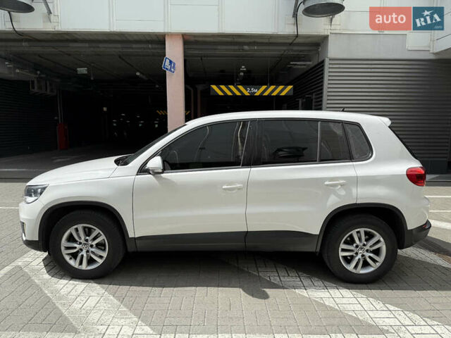 Белый Фольксваген Тигуан, объемом двигателя 2 л и пробегом 183 тыс. км за 11000 $, фото 7 на Automoto.ua