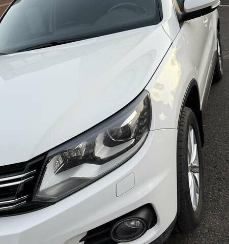 Білий Фольксваген Тігуан, об'ємом двигуна 2 л та пробігом 91 тис. км за 14900 $, фото 12 на Automoto.ua