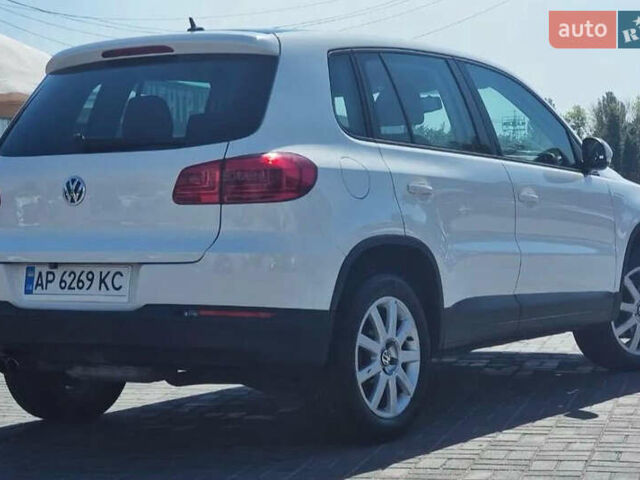 Белый Фольксваген Тигуан, объемом двигателя 1.98 л и пробегом 260 тыс. км за 10000 $, фото 5 на Automoto.ua
