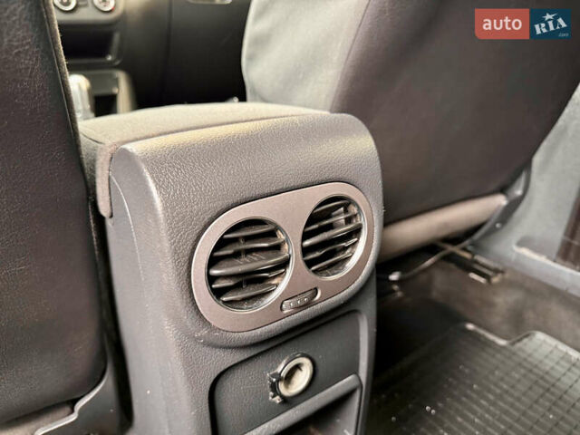 Білий Фольксваген Тігуан, об'ємом двигуна 1.98 л та пробігом 212 тис. км за 9499 $, фото 32 на Automoto.ua