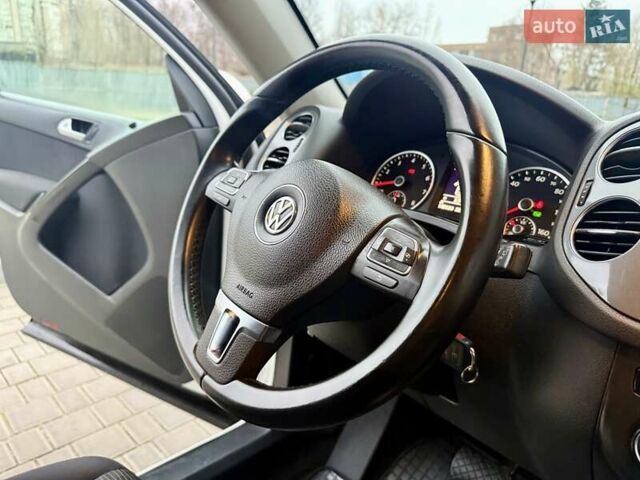 Белый Фольксваген Тигуан, объемом двигателя 1.98 л и пробегом 143 тыс. км за 9999 $, фото 23 на Automoto.ua