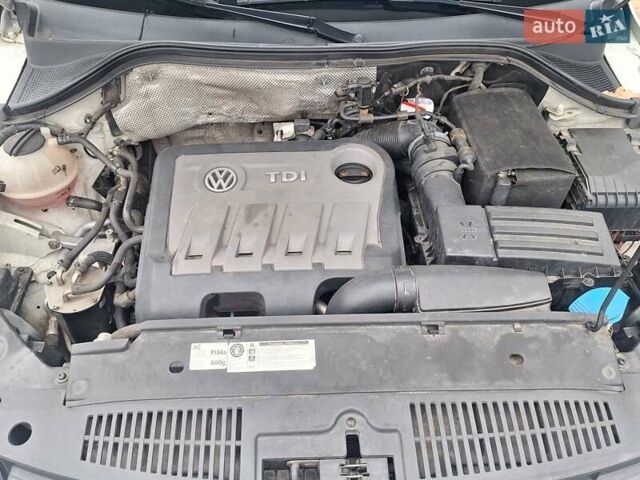 Білий Фольксваген Тігуан, об'ємом двигуна 2 л та пробігом 107 тис. км за 17000 $, фото 13 на Automoto.ua