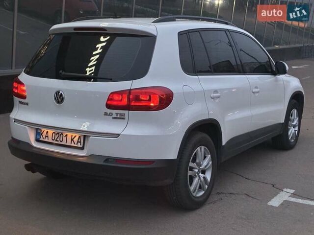 Білий Фольксваген Тігуан, об'ємом двигуна 2 л та пробігом 160 тис. км за 12200 $, фото 3 на Automoto.ua