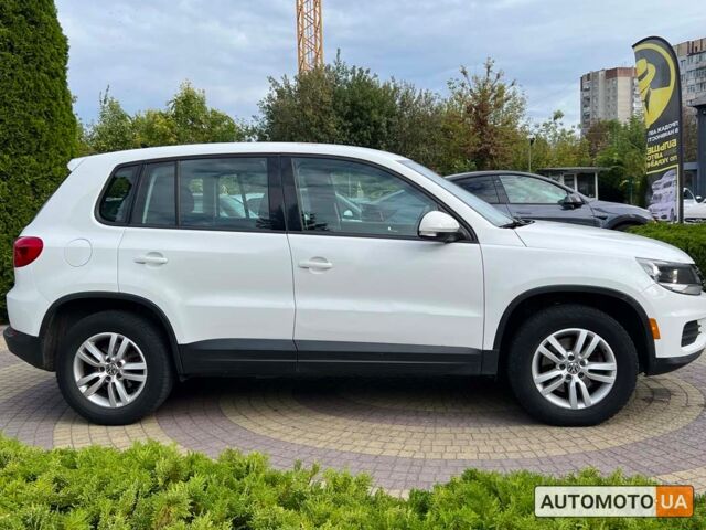 Белый Фольксваген Тигуан, объемом двигателя 2 л и пробегом 232 тыс. км за 10700 $, фото 7 на Automoto.ua