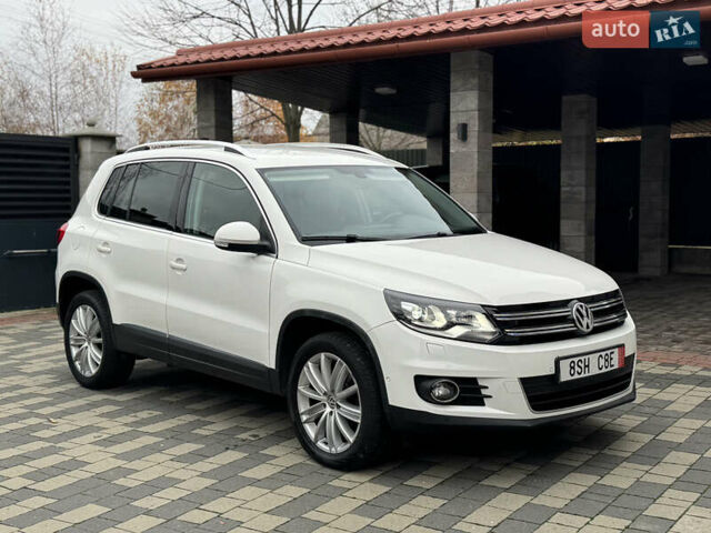 Белый Фольксваген Тигуан, объемом двигателя 1.97 л и пробегом 270 тыс. км за 12600 $, фото 4 на Automoto.ua