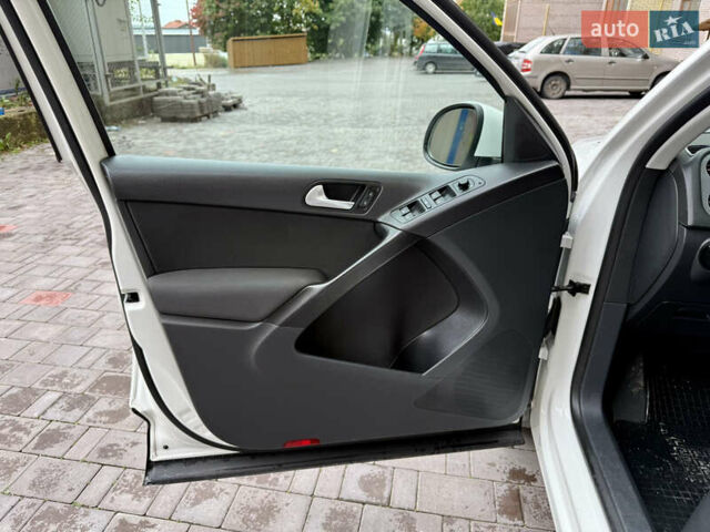 Білий Фольксваген Тігуан, об'ємом двигуна 1.98 л та пробігом 212 тис. км за 9499 $, фото 18 на Automoto.ua