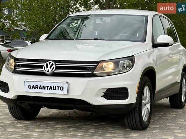 Білий Фольксваген Тігуан, об'ємом двигуна 1.98 л та пробігом 143 тис. км за 10400 $, фото 1 на Automoto.ua
