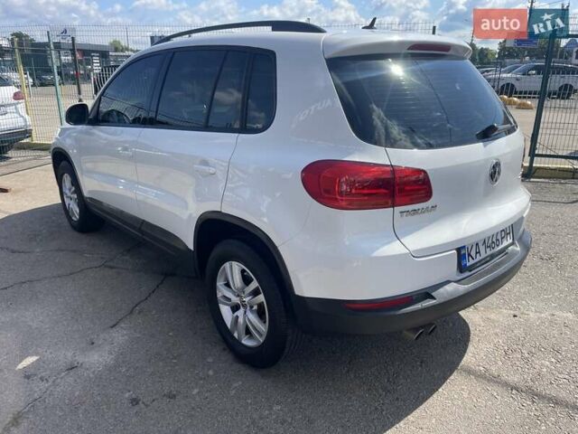 Белый Фольксваген Тигуан, объемом двигателя 1.98 л и пробегом 220 тыс. км за 12850 $, фото 5 на Automoto.ua