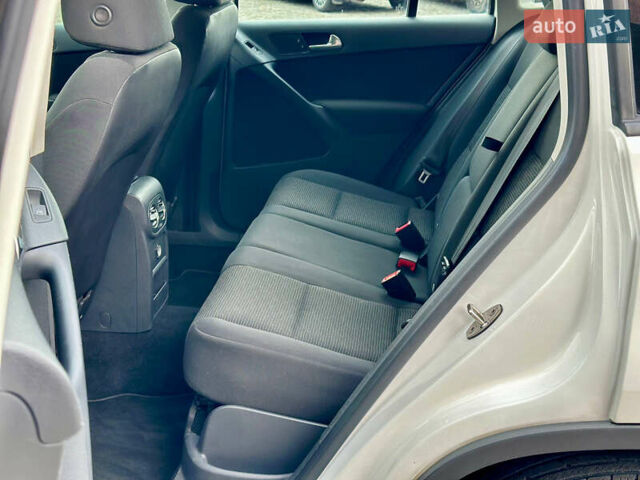 Белый Фольксваген Тигуан, объемом двигателя 1.98 л и пробегом 199 тыс. км за 11499 $, фото 23 на Automoto.ua