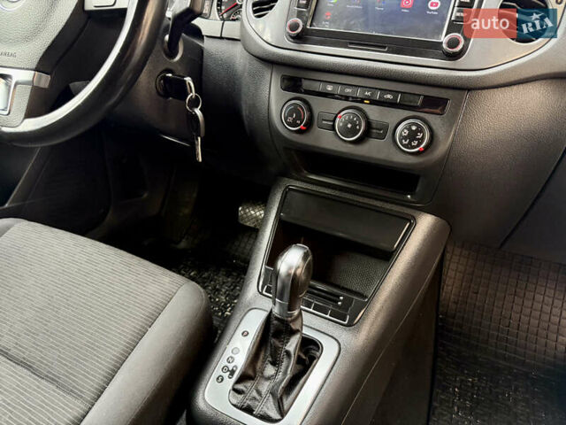 Білий Фольксваген Тігуан, об'ємом двигуна 1.98 л та пробігом 212 тис. км за 9499 $, фото 37 на Automoto.ua