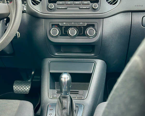 Белый Фольксваген Тигуан, объемом двигателя 1.98 л и пробегом 199 тыс. км за 11499 $, фото 22 на Automoto.ua