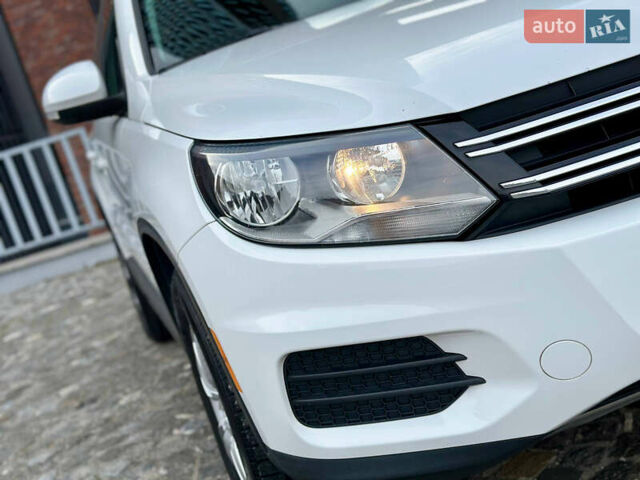 Белый Фольксваген Тигуан, объемом двигателя 1.98 л и пробегом 199 тыс. км за 11499 $, фото 3 на Automoto.ua