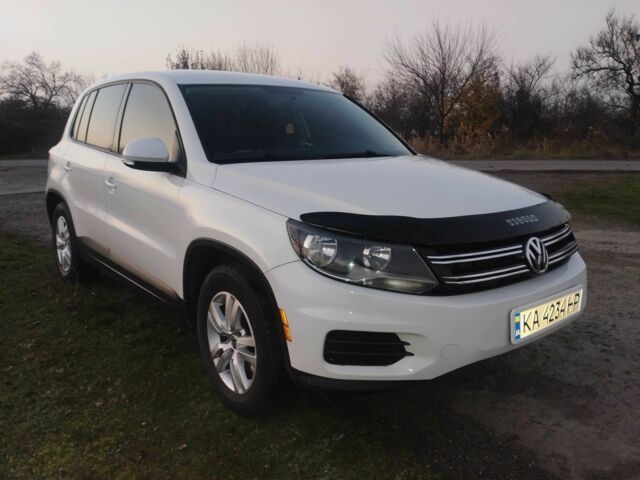 Білий Фольксваген Тігуан, об'ємом двигуна 2 л та пробігом 231 тис. км за 12100 $, фото 9 на Automoto.ua