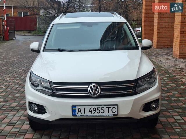 Білий Фольксваген Тігуан, об'ємом двигуна 2 л та пробігом 107 тис. км за 17000 $, фото 33 на Automoto.ua