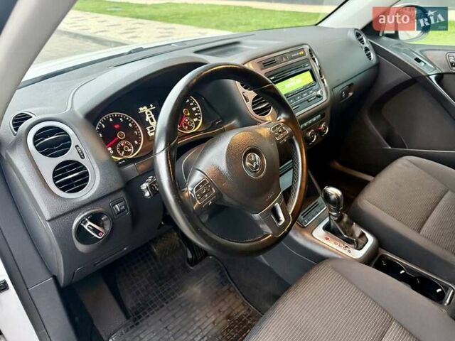 Белый Фольксваген Тигуан, объемом двигателя 1.98 л и пробегом 143 тыс. км за 9999 $, фото 38 на Automoto.ua