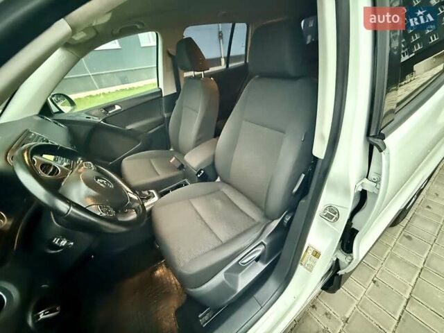 Белый Фольксваген Тигуан, объемом двигателя 1.98 л и пробегом 143 тыс. км за 9999 $, фото 40 на Automoto.ua