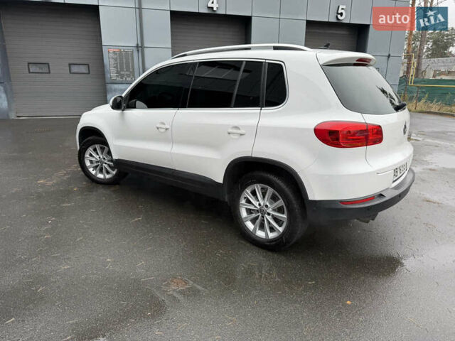 Белый Фольксваген Тигуан, объемом двигателя 1.97 л и пробегом 205 тыс. км за 14900 $, фото 3 на Automoto.ua