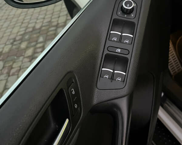 Белый Фольксваген Тигуан, объемом двигателя 1.97 л и пробегом 225 тыс. км за 14900 $, фото 9 на Automoto.ua