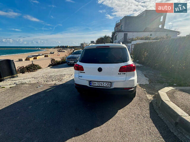 Белый Фольксваген Тигуан, объемом двигателя 1.98 л и пробегом 204 тыс. км за 10500 $, фото 3 на Automoto.ua