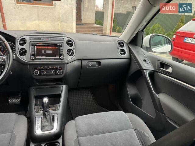 Белый Фольксваген Тигуан, объемом двигателя 1.97 л и пробегом 270 тыс. км за 12600 $, фото 9 на Automoto.ua