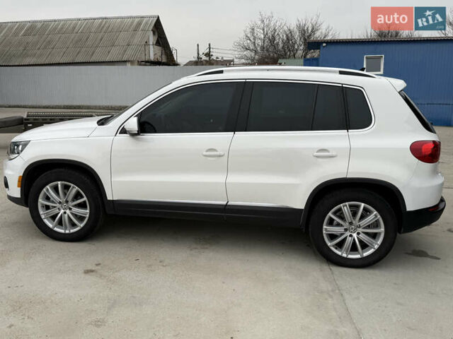 Білий Фольксваген Тігуан, об'ємом двигуна 1.98 л та пробігом 195 тис. км за 10900 $, фото 5 на Automoto.ua